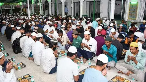 When to observe Iftaar and Sehri on March 14 in Delhi, Lucknow, Mumbai, Bengaluru, Kolkata, and other cities during Ramadan 2025