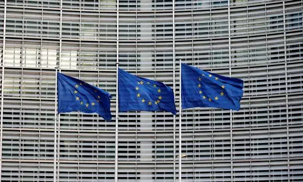 In the event of a catastrophe, the European Union advises residents to store enough goods to last three days.