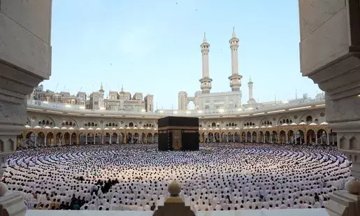 As Saudi Arabia ‘cuts’ Indian private Hajj quota by 80%, Omar, Mehbooba express concern