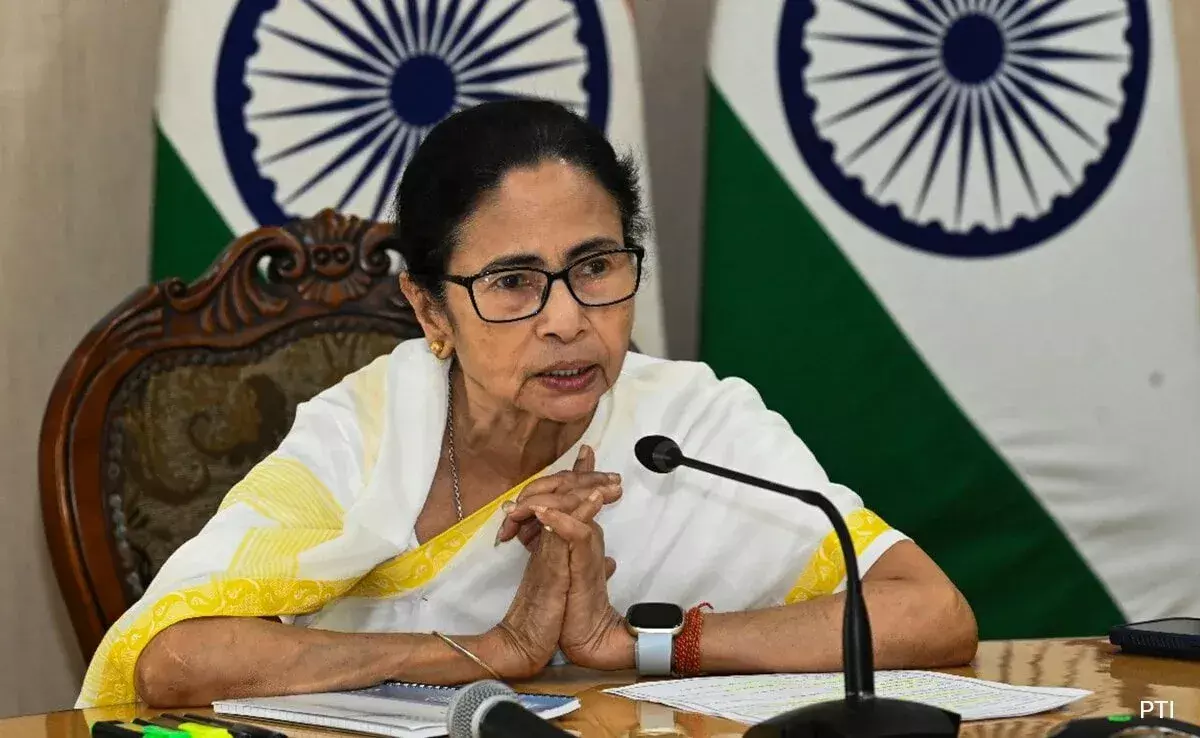Governor Rejects Mamata Banerjees Request to Not Visit Riot-Hit Murshidabad