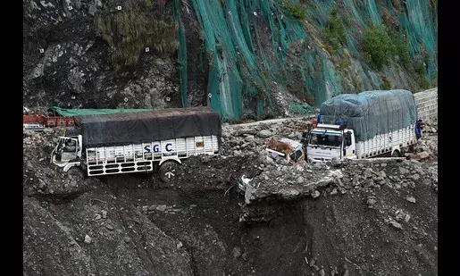 Jammu-Srinagar highway to open after 6 days: NHAI