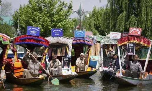 Threats to Kashmiri students: J&K CM says in touch with state govts