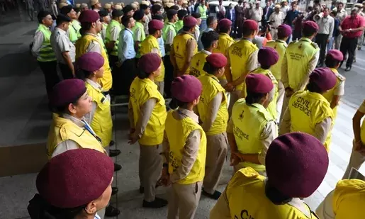 Real-time mock drill: Locations in Delhi, Noida, and other cities go dark for a blackout drill