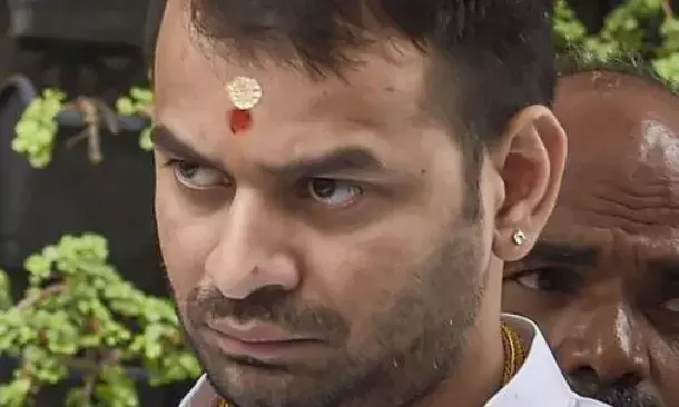 Lalu expels son Tej Pratap Yadav from RJD over lack of conformity to values
