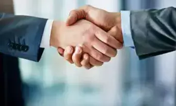 Shapoorji Group Raises $3.4B in Record Deutsche-Led Credit Deal