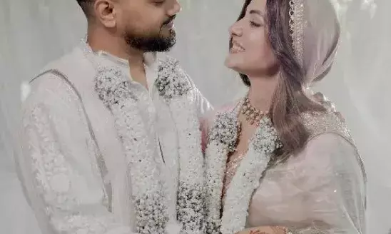 Hina Khan weds her prince charming; mehendi and look steal spotlight.