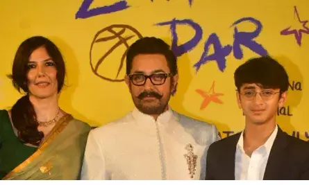 Aamir Khan, Gauri Spratt Hold Hands at Sitaare Zameen Par Screening; Azad Joins